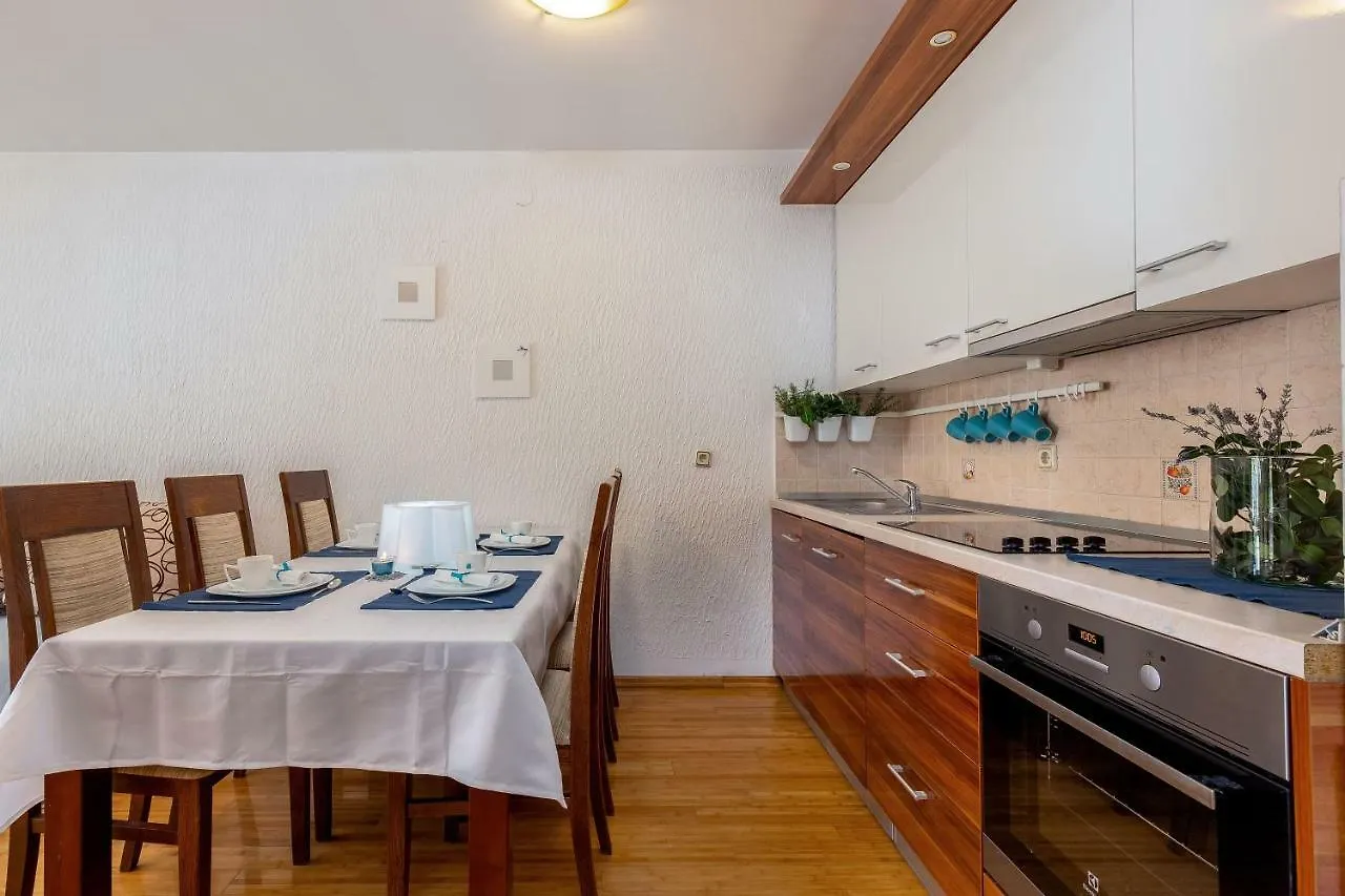Apartments Lulic Crikvenica
